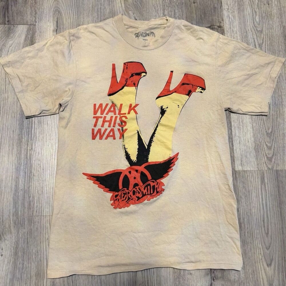 Aerosmith "Walk This Way" Graphic Print T-Shirt Unisex S Beige Pullover